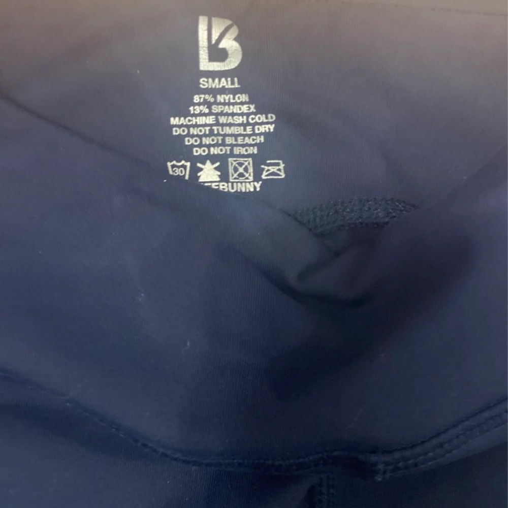 BuffBunny Cropped Leggings (Size S)